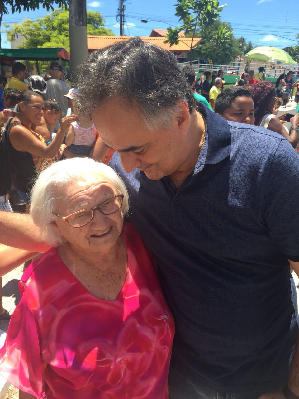 LAZER: Luciano Cartaxo participa do Circuito Comunidade no bairro de  Mandacaru