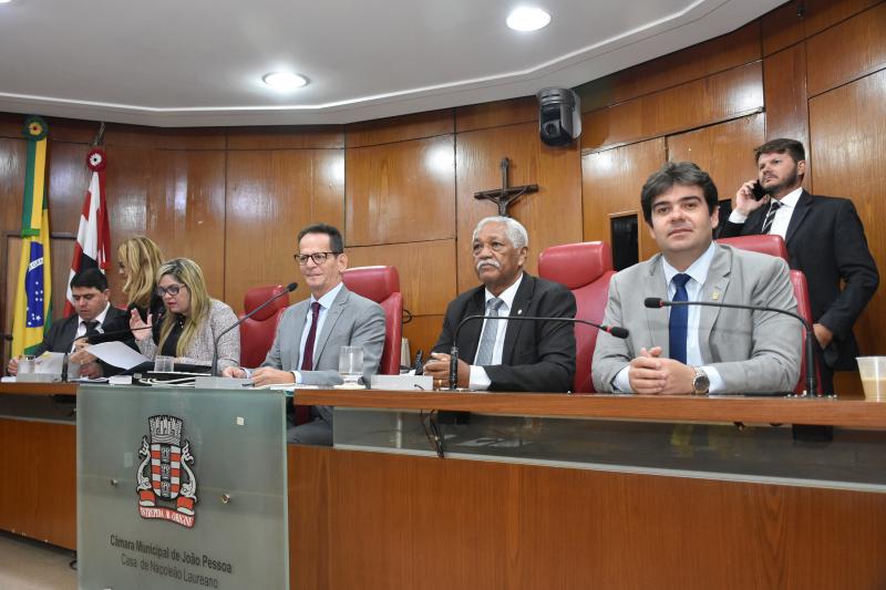 CMJP recebe projeto da LDO 2019 do Executivo Municipal  e realiza primeira leitura do documento em plenário