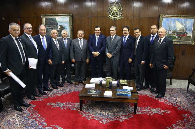 Presidente do Senado Cássio Cunha Lima se reúne com ministro da Integração para discutir sobre conclusão das obras do São Francisco