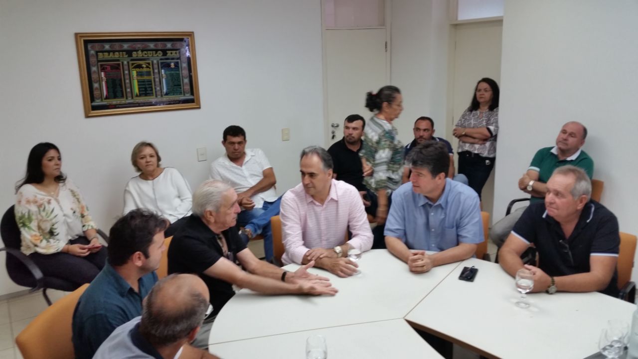 Prefeito Leomar Maia, de Catolé do Rocha, anuncia apoio à pré-candidatura de Lucélio Cartaxo