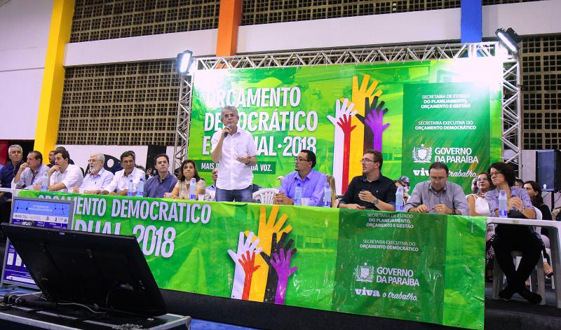 Ricardo Coutinho entrega benefícios para a região de Mamanguape durante realização da plenária do Orçamento Democrático