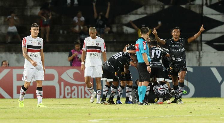 SÉRIE C: Botafogo vence de virada o Santa Cruz e retorna ao G4