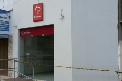 Bando explode agência do Bradesco em Cuité;  já são 33º ataques a bancos este ano na Paraíba