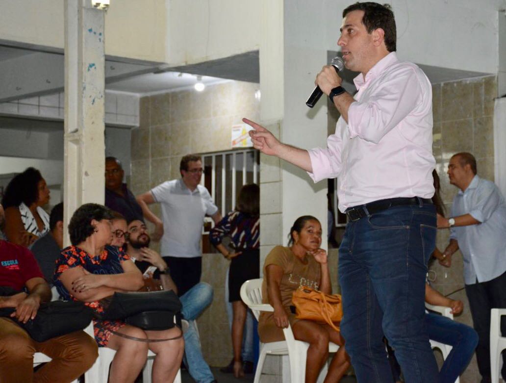 Gervásio Maia participa de encontro com lideranças e diz que projeto socialista mudou a Paraíba