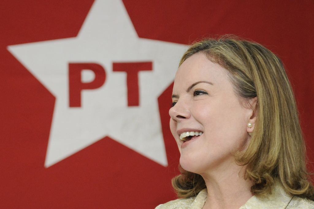 PF afirma que senadora Gleisi recebeu R$ 885 mil em propina na Lava Jato