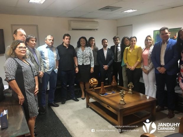 REVISÃO: Deputado Janduhy e Defensores Públicos entregam ao presidente Gervásio Maia Projeto que pede revisão aos subsídios