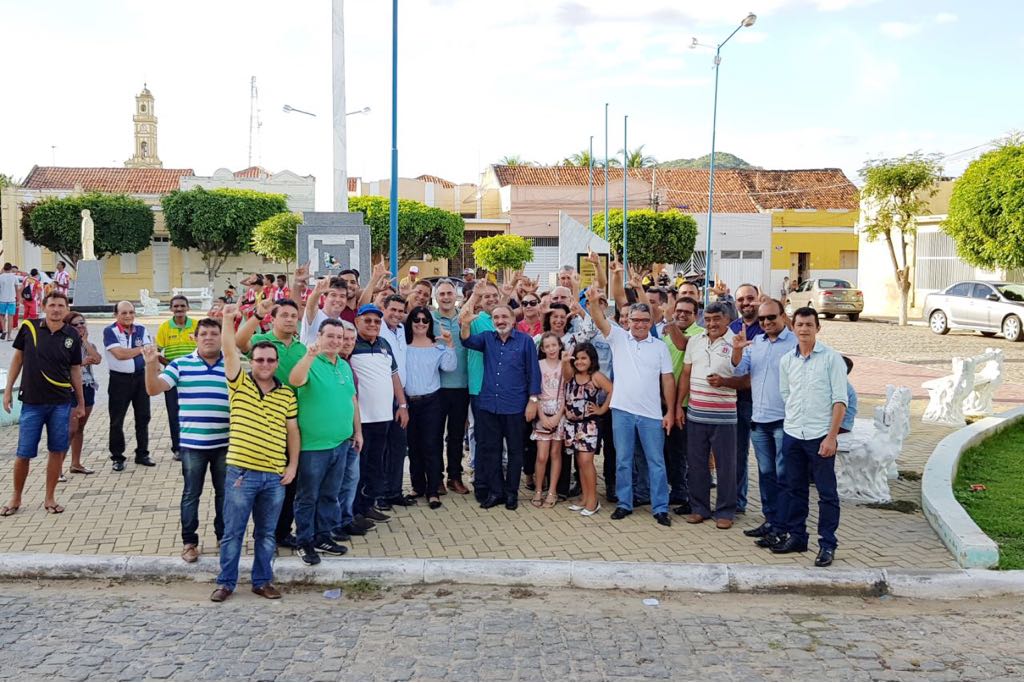 POEIRÃO: Lucélio participa em Itaporanga do maior campeonato de futebol amador do mundo