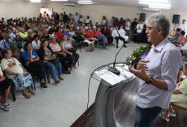 Ricardo Coutinho lança 4ª edição do Projeto Acolher e assina contratos do Empreender PB