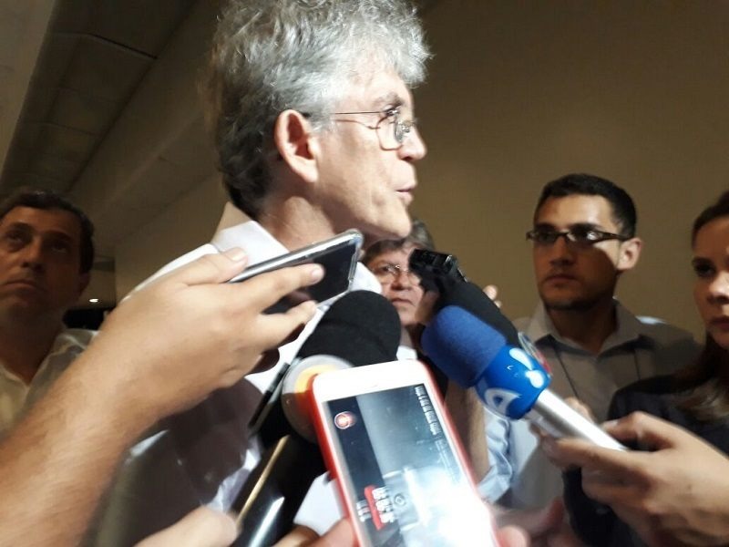 HOMENAGEM: Ricardo envia projeto à AL dando nome de Rômulo a obra do Governo em CG