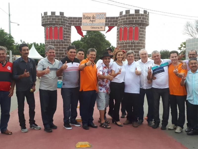 Pré-candidato João Azevêdo prestigia 20ª edição da tradicional Festa do Bode Rei, em Cabaceiras