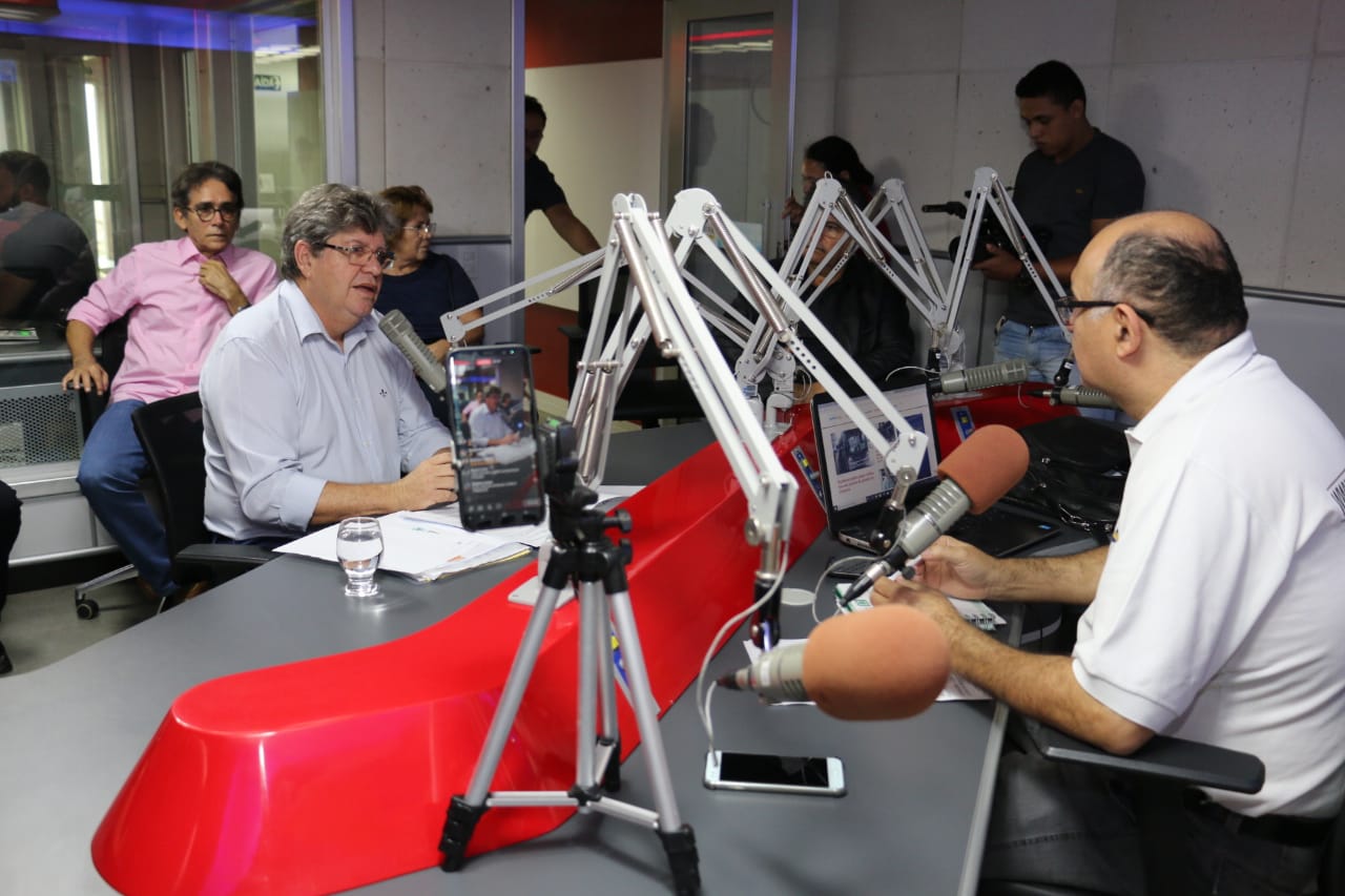 PROPOSTAS: João defende participação de alunos e professores na gestão da UEPB e projeta VLT para CG