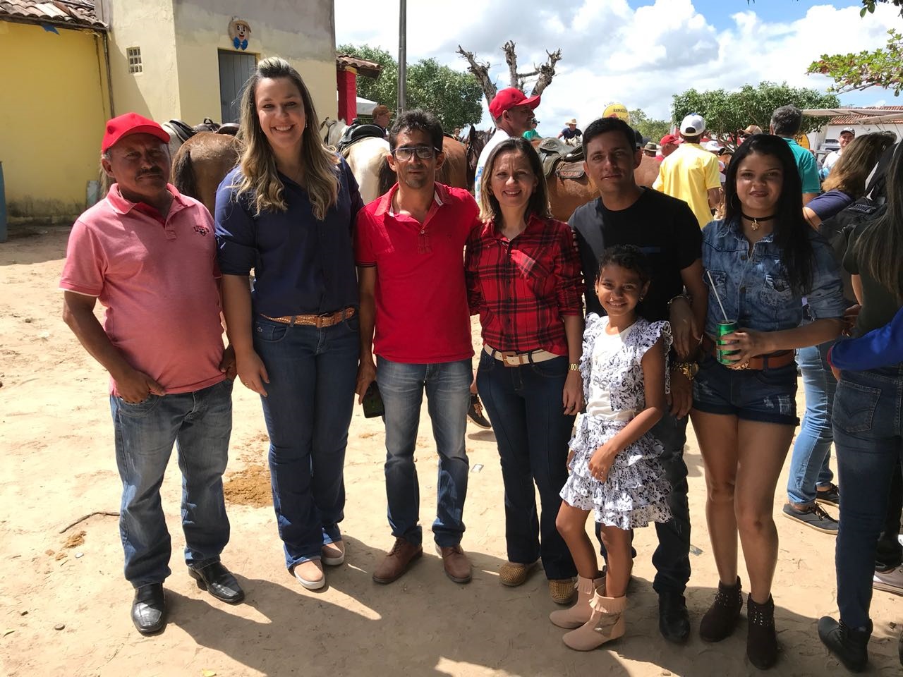 AMAZONA: Deputada Camila participa da 13ª Cavalgada de Araçagi e destaca papel econômico do município