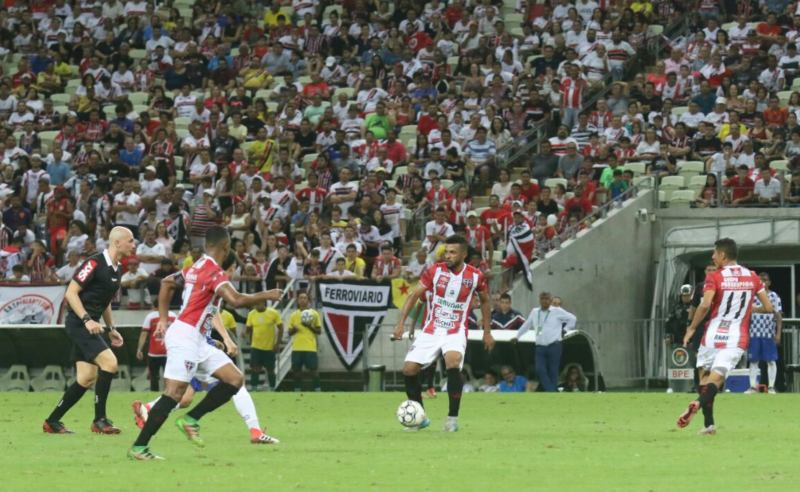 Treze e Ferroviário (CE) disputam nesta segunda a 1ª partida decisiva pelo título de campeão da série