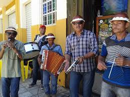 ARRASTA PÉ:  Tem "Forró Raiz" neste sábado na Feirinha de Tambaú