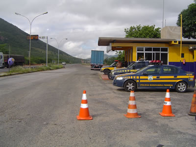Corregedoria da PRF investiga policial suspeito de assaltar família e provocar acidente na BR 230