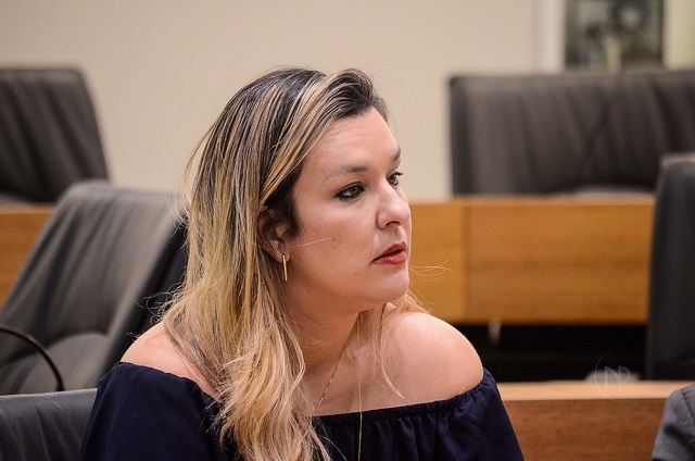 Lei de autoria da deputada Camila torna obrigatória comprovação de vacinação para profissionais de saúde