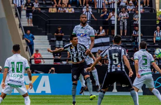 Botafogo derrota o América-MG e se afasta da zona de rebaixamento