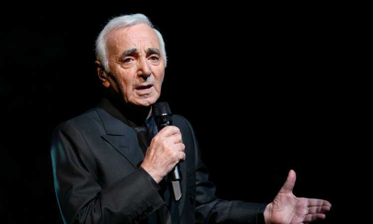 Com'è Triste Venezia:  Cantor francês Charles Aznavour  morre aos 94 anos