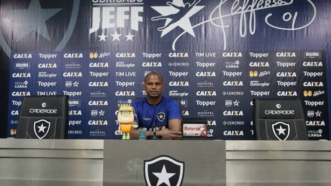 DESPEDIDA: Goleiro Jefferson do Botafogo faz despedida dos gramados nesta segunda contra o Paraná