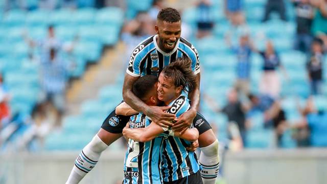 Vasco perde para o Grêmio e corre risco de rebaixamento no Brasileirão