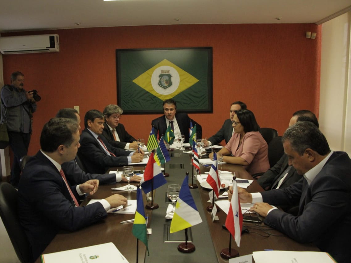 EM BRASÍLIA: Azevedo defende aprovação de projetos que garantam mais recursos para o Nordeste