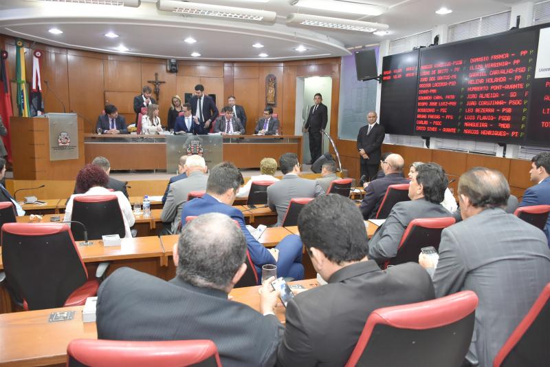 Câmara de João Pessoa aprova LOA 2019 e vereadores entram de recesso de final de ano