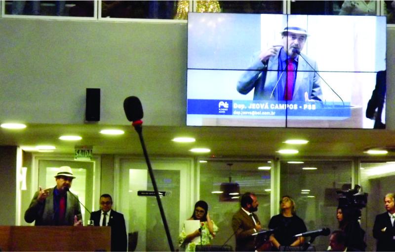 LIBERDADE ACADÊMICA: Jeová vota a favor de projeto que assegura liberdade de pensamentos e opiniões no ambiente escolar