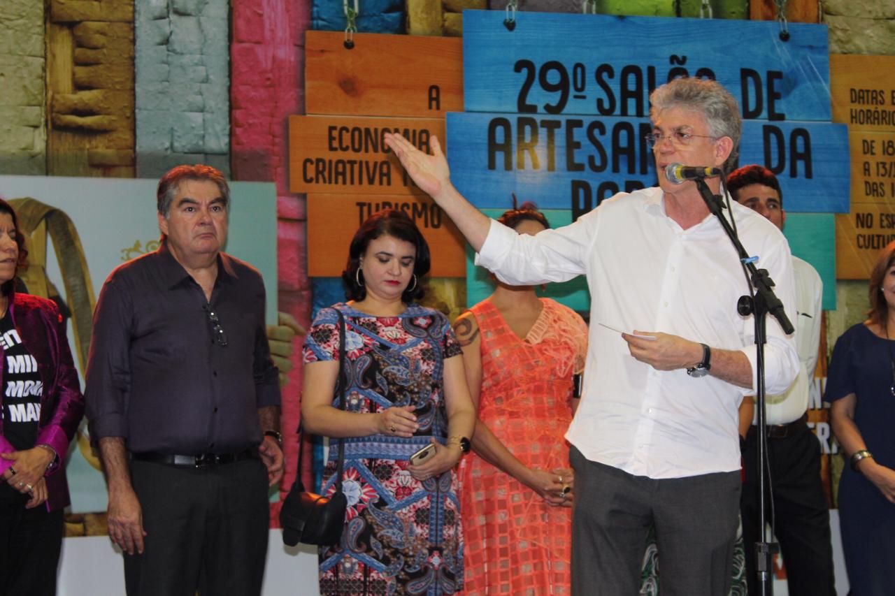 RECONHECIMENTO: Governador Ricardo agradece ao deputado Lindolfo contribuição dada ao seu governo como secretário de Estado