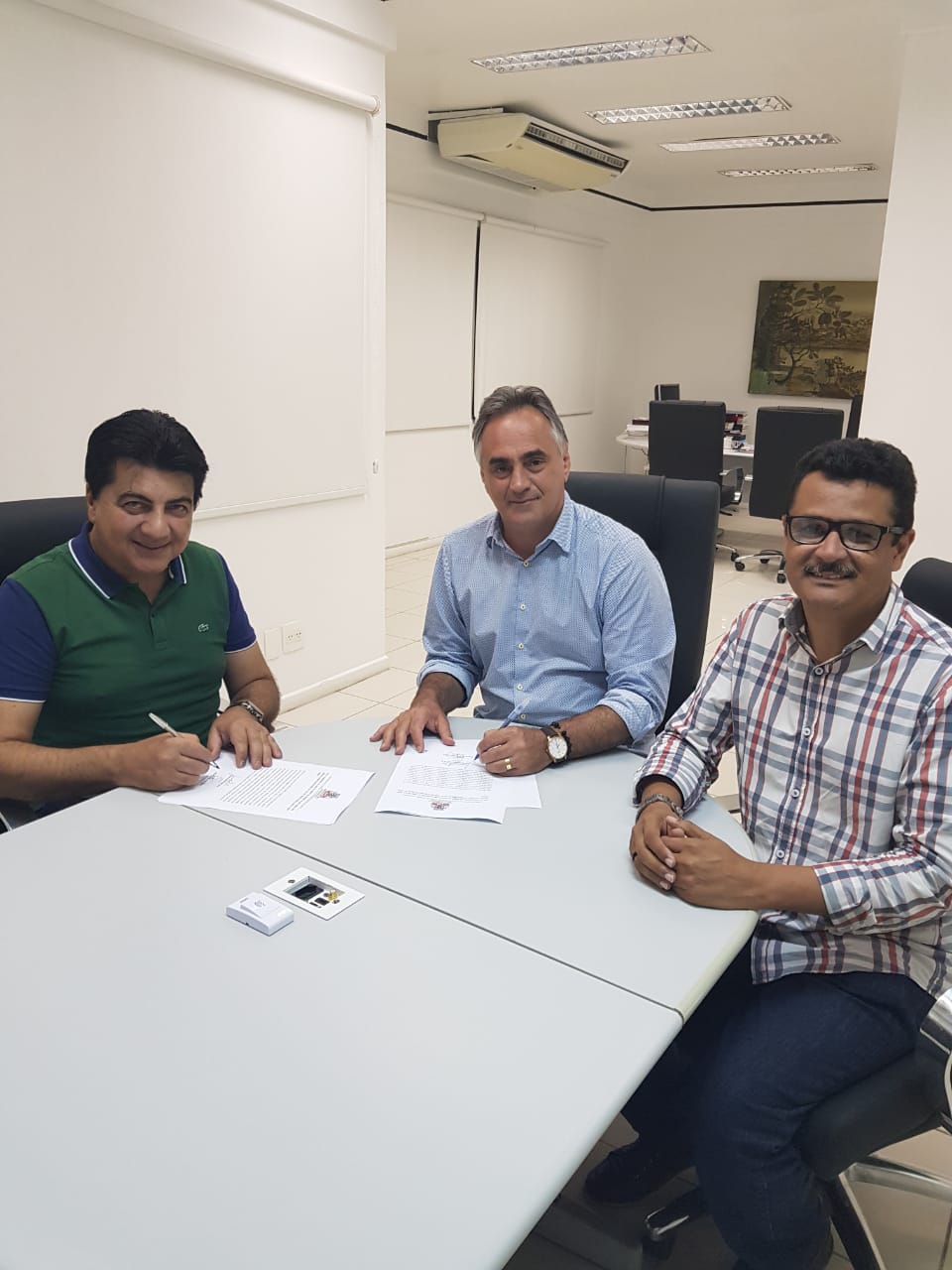 Prefeito Luciano se afasta do cargo e vice Manoel Júnior assume comando da prefeitura de João Pessoa