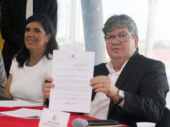 Governador João Azevedo sanciona PCCR dos Agentes de Segurança Penitenciária