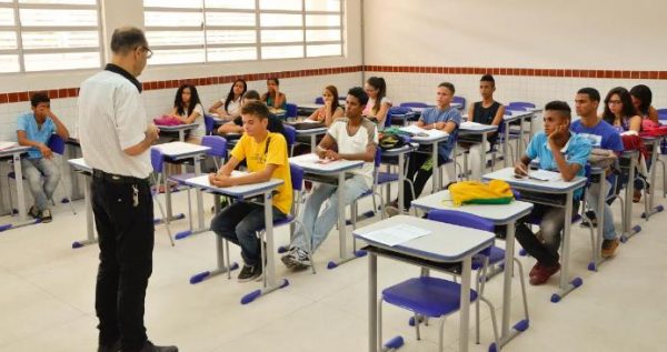 Governador João Azevêdo nomeia mais 589 professores aprovados no concurso público realizado em 2019
