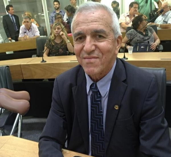 Buba descarta secretaria, diz que quer cumprir mandato de deputado e nega mágoa com o resultado da eleição na Mesa da AL-PB