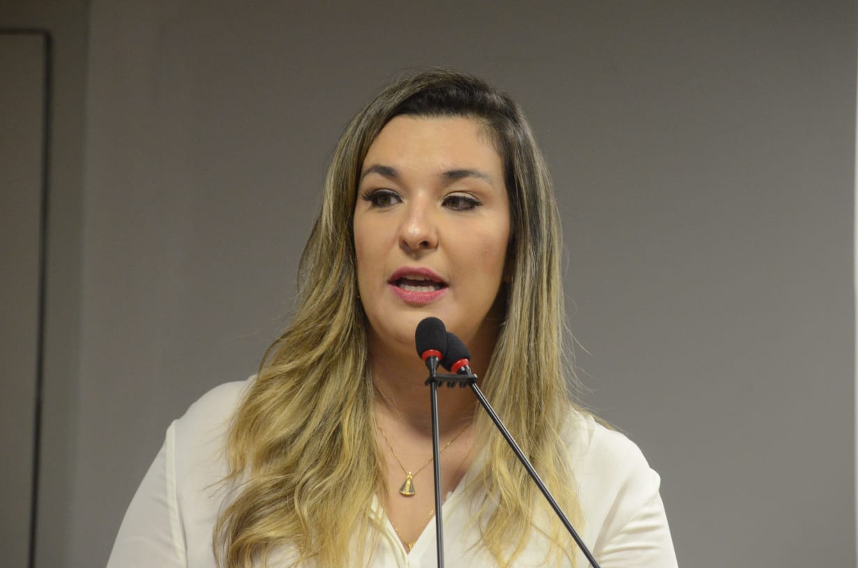 CALVÁRIO: Deputada Camila diz que uso de "Caixa 2"  através de recursos de propina na saúde pode levar à cassação do governador João