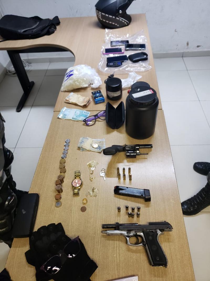 EM JAGUARIBE: Polícia prende três suspeitos de assaltar farmácia após perseguição em João Pessoa