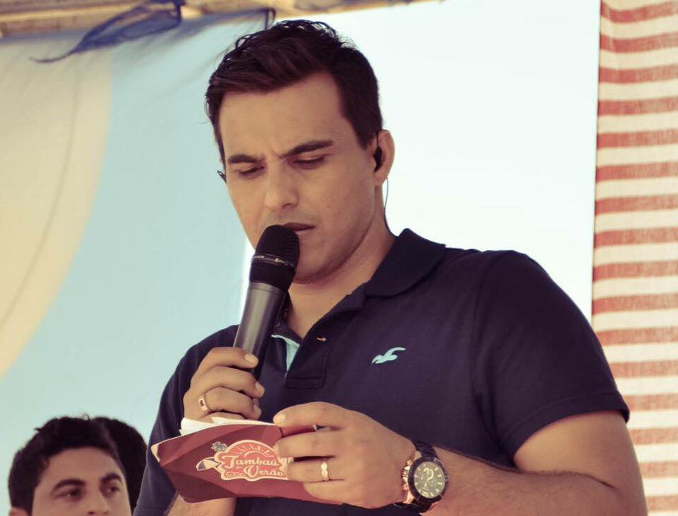 Sem aviso prévio, apresentador Fábio Araújo é demitido da TV Tambaú