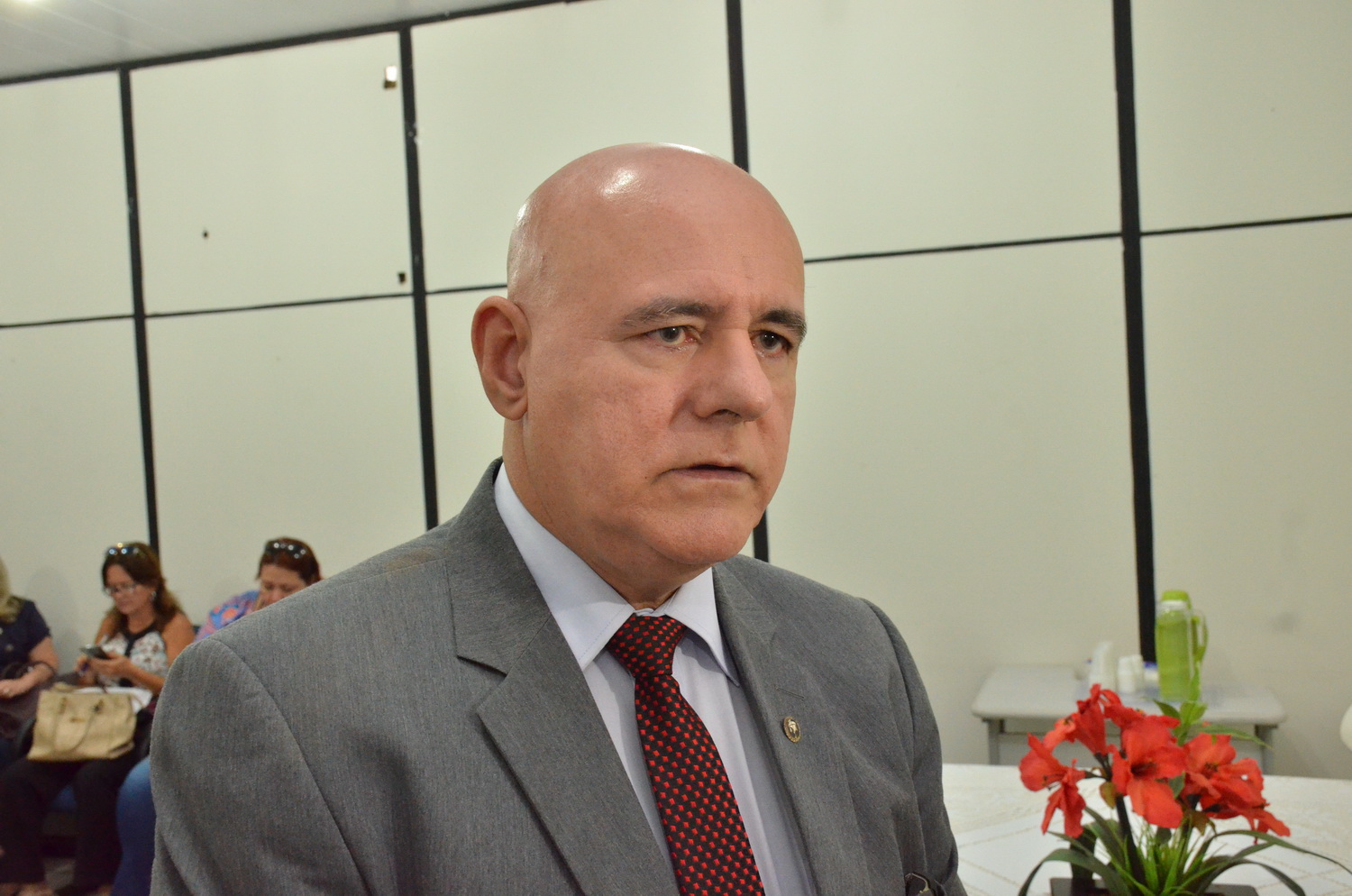 Em decisão inédita, justiça da Paraíba dá guarda de criança à mãe adotiva que já morreu