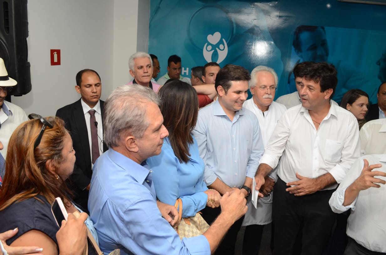 Com a presença do ministro Mandetta, deputado Nabor Wanderley participa de credenciamento do Hospital do Bem, em Patos