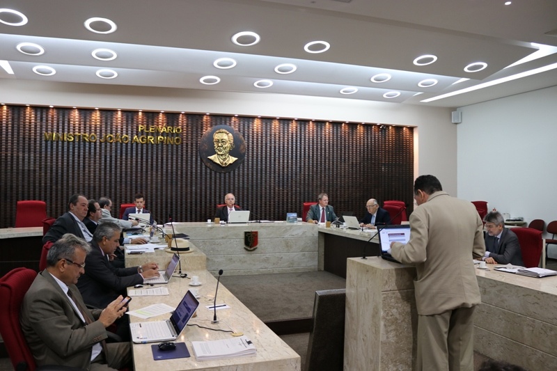 UNANIMIDADE: Pleno do TCE julga irregulares da Cruz Vermelha e aplica multa ao ex-secretário Waldson Sousa