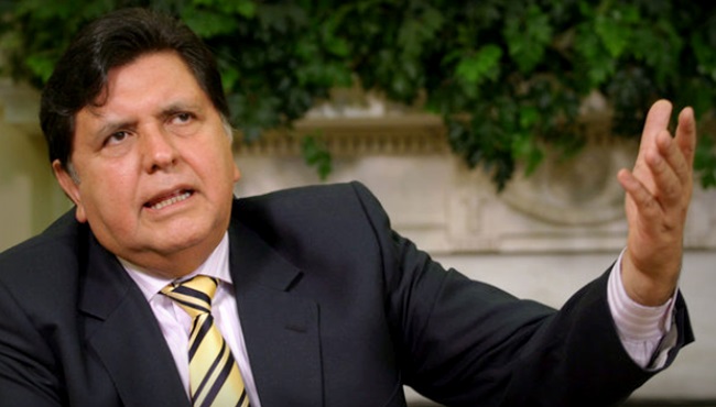 Acusado de corrupção, ex-presidente do Peru comete suicídio ao ser comunicado que seria preso