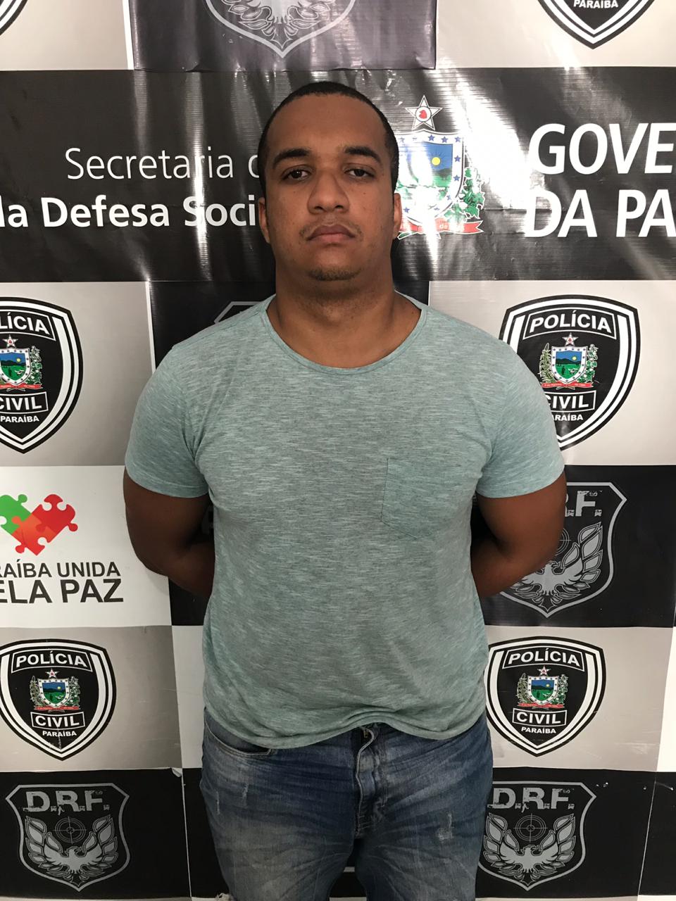 Polícia Civil prende na zona rural de CG dois integrantes da PM da Bahia acusados por sequestros e explosões de bancos na Paraíba