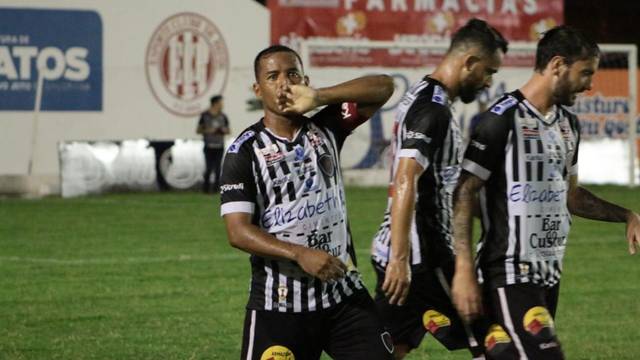 Botafogo derrota de virada o Nacional e larga com vantagem para garantir a 2ª vaga na final do Paraibano