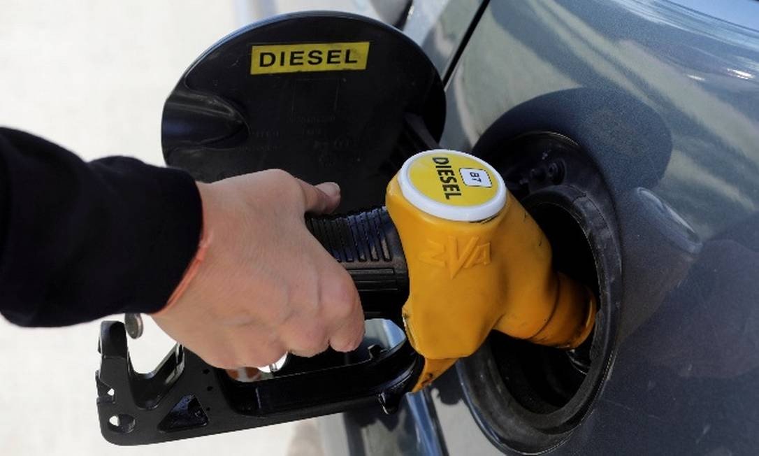 Petrobras anuncia redução de 5,78% no litro do diesel com vigência a partir desta terça-feira