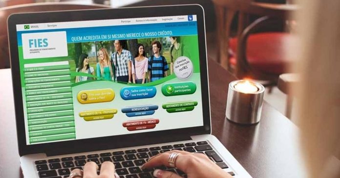 Pagamentos em atraso, estudantes inadimplentes já podem renegociar dívidas com Fies