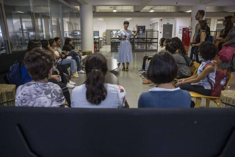 CORTESIA: Folha de São Paulo oferece assinatura digital grátis por 1 ano a professores da rede pública de todo o país