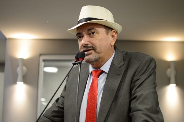 Jeová Campos comemora publicação de licitação para obras do sistema adutor do Rio Piancó