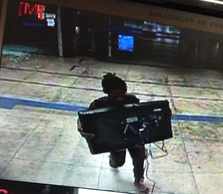 Polícia prende no Varadouro mulher acusada por arrombamento na agência da CEF na Avenida das Trincheiras