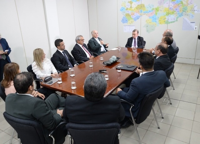 COOPERAÇÃO: TCE, TRE e Câmara Municipal assinam acordo para ações em favor da juventude