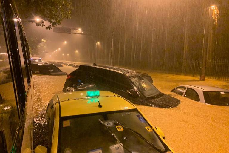 CAOS: Temporal deixa três pessoas mortas na Zona Sul do Rio; previsão é de mais chuvas nesta terça