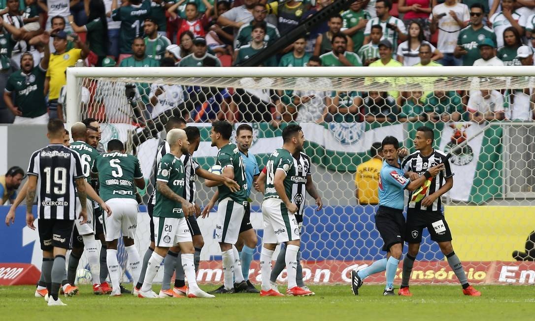 VAR: STJD anula temporariamente vitória do Palmeiras sobre Botafogo pelo Brasileirão