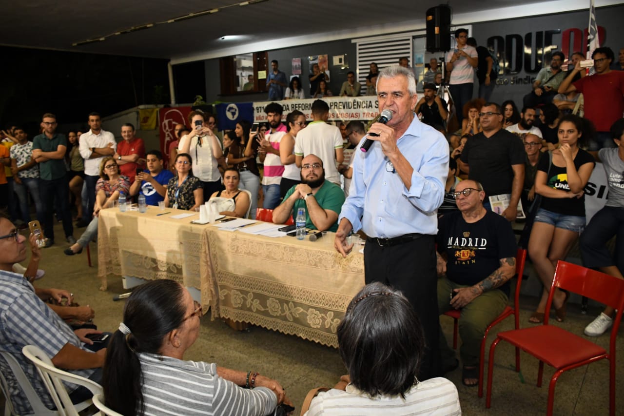 Deputados Buba, Cida e Chió participam de debate na UFPB sobre cortes de verbas na educação federal